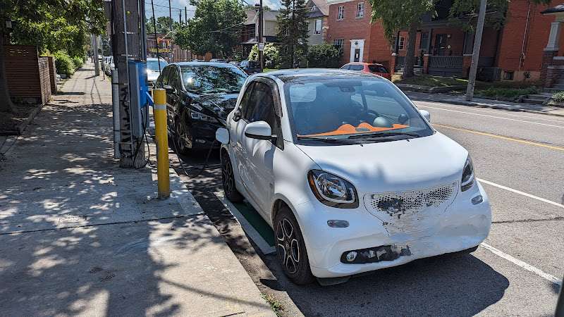 Flo Charging Station EV Charging Station at 535 Runnymede Rd