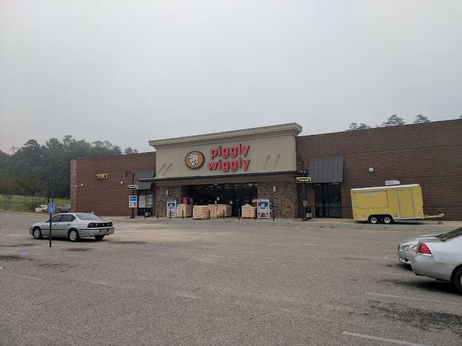Piggly Wiggly EV Charging Station at 90 Liberty Hill Pl