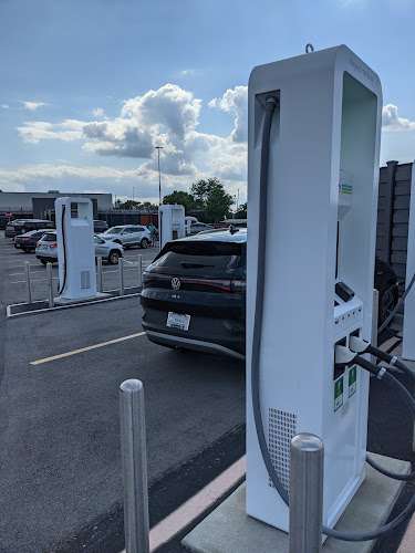 Electrify America Charging Station EV Charging Station at 2897 Veterans Memorial Pkwy