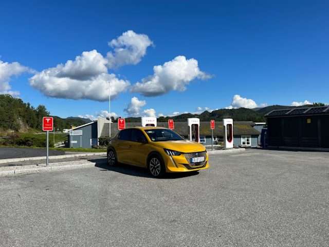 Tesla Supercharger in Øydegard Norway 6670