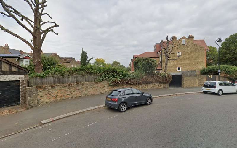 Source London Charging Station EV Charging Station at 1 St Stephen's Ave