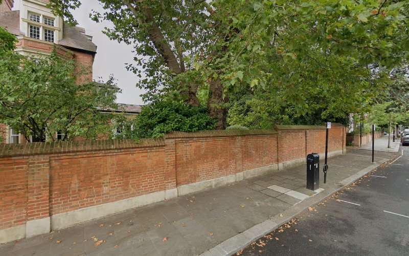 Source London Charging Station EV Charging Station at 3 Abbotsbury Rd