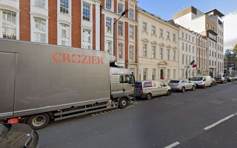 Shell Recharge Charging Station EV Charging Station at 14 St George St