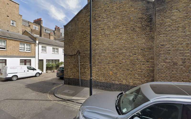 Shell Recharge Charging Station EV Charging Station at 5 Baker's Mews