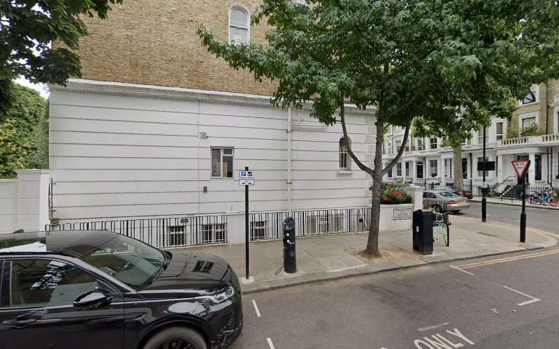 Source London Charging Station EV Charging Station at 92 Lexham Gardens