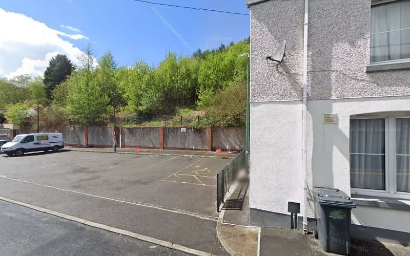 Connected Kerb Charging Station EV Charging Station at Car Park