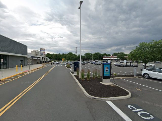 Shell Recharge Charging Station in Old Bridge New Jersey