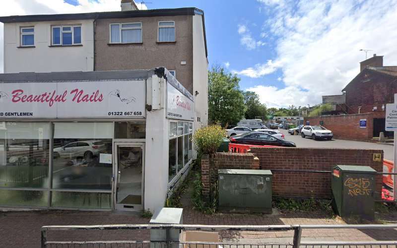 RAW Charging Station EV Charging Station at Lullingstone Castle Pub