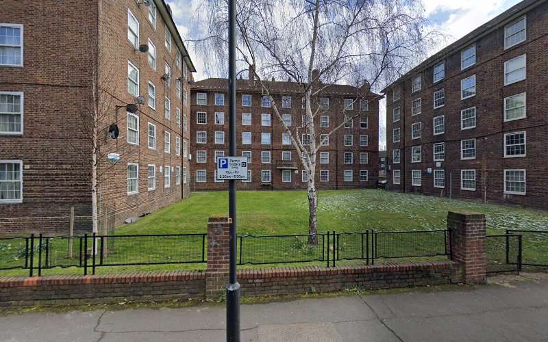 Shell Recharge Charging Station EV Charging Station at 8 Bath Terrace