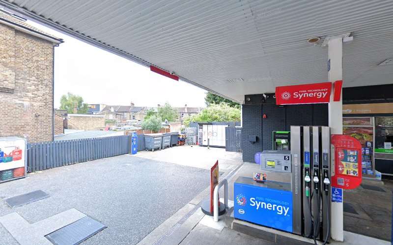 MFG EV power Charging Station EV Charging Station at MFG Foxberry Service Station