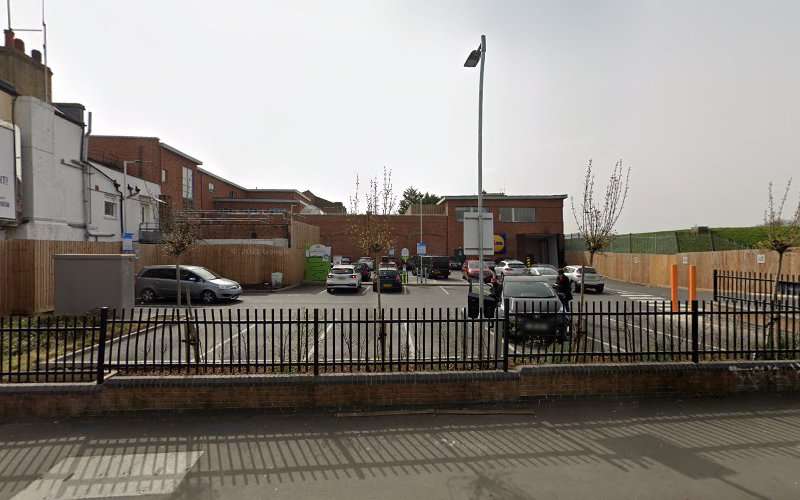 ChargePoint Charging Station EV Charging Station at 411 Beulah Hill