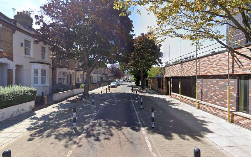 Shell Recharge Charging Station EV Charging Station at 74 Lowden Rd