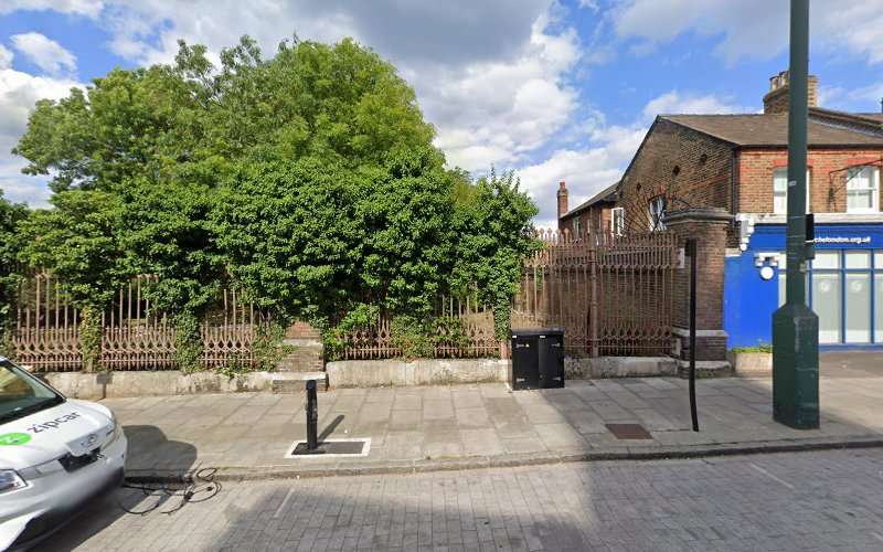 Connected Kerb Charging Station EV Charging Station at Norwood High St