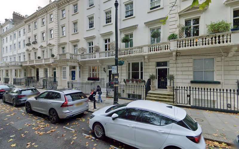 Shell Recharge Charging Station EV Charging Station at 6 Eccleston Square