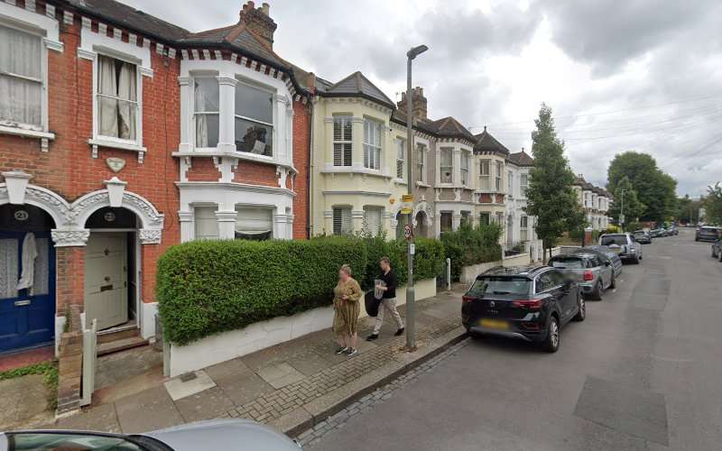 Shell Recharge Charging Station EV Charging Station at 25 Forthbridge Rd