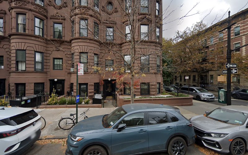 FLO Charging Station EV Charging Station at 99 Prospect Park W