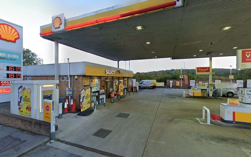 Shell Recharge Charging Station EV Charging Station at Brook St