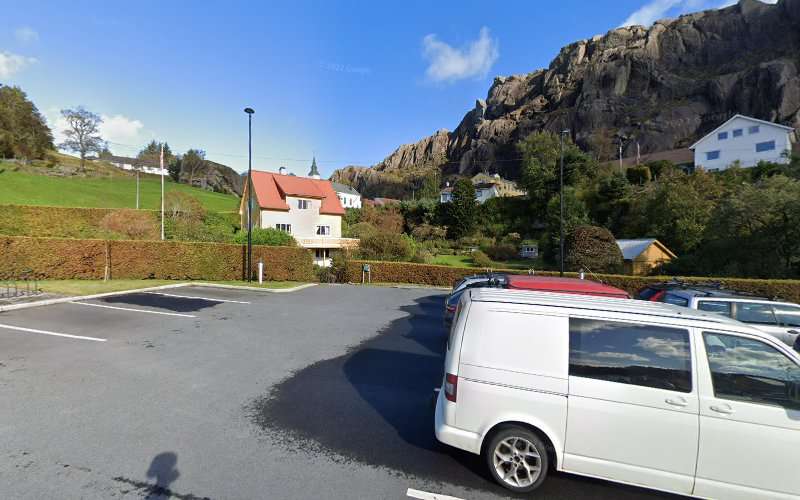 Sunnfjord Energi Charging Station EV Charging Station at 6924 Hardbakke