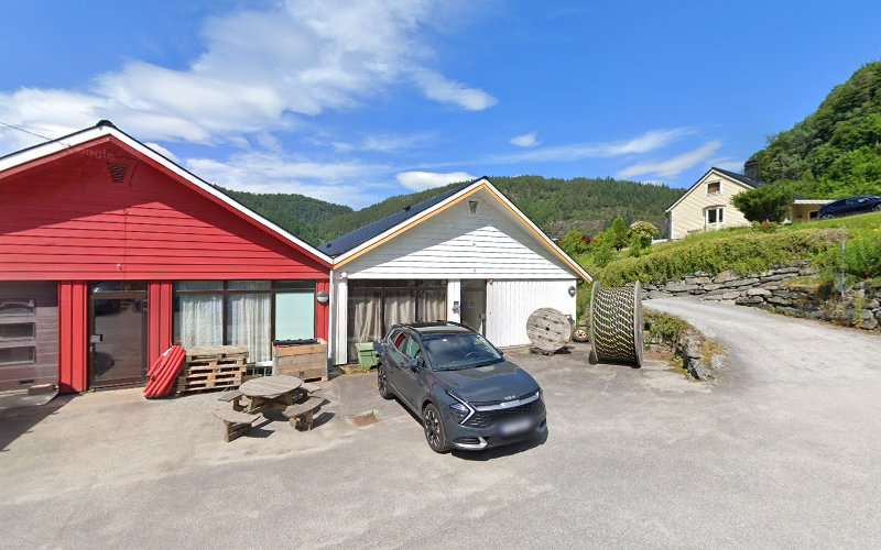 Sunnfjord Energi Charging Station EV Charging Station at 6953 Leirvik