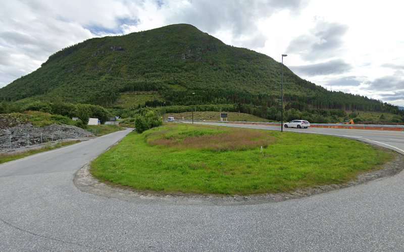 Eviny Charging Station EV Charging Station at Rotsetstranda 8