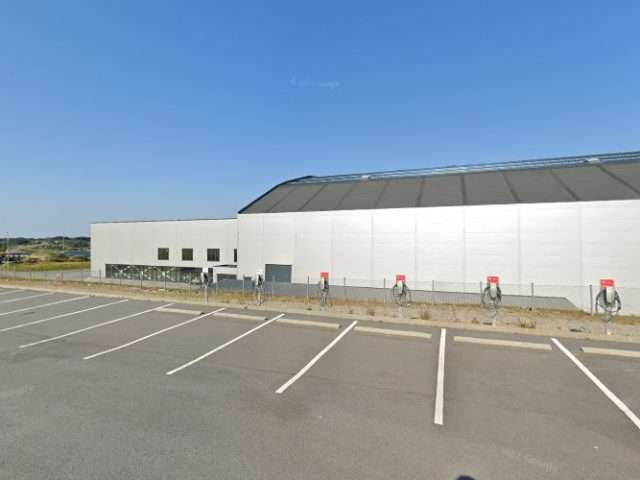 Tesla Destination Charger in Veavågen Norway 4276