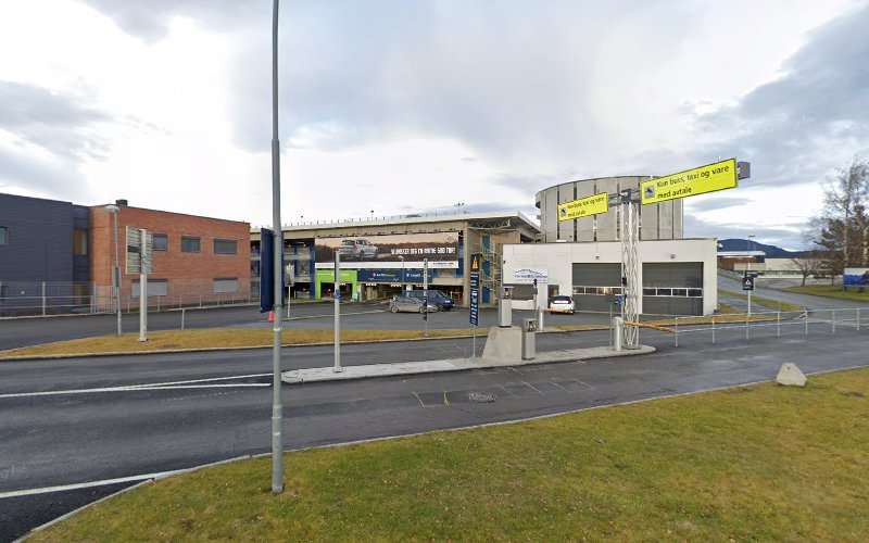 Mer Charging Station EV Charging Station at Trondheim lufthavn