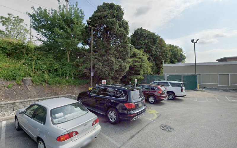 Blink Charging Station EV Charging Station at 1149 E Lancaster Ave