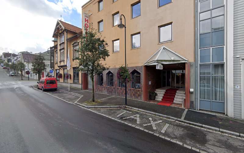 Porsche Destination Charging EV Charging Station at Johan Feyers gate 3