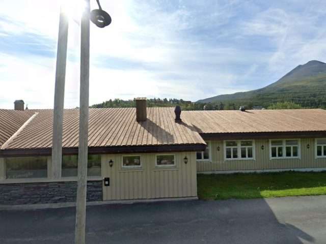 Tesla Destination Charger in Lyngseidet Norway 9060