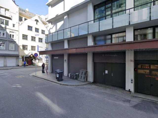 Tesla Destination Charger in Bergen Norway 5012