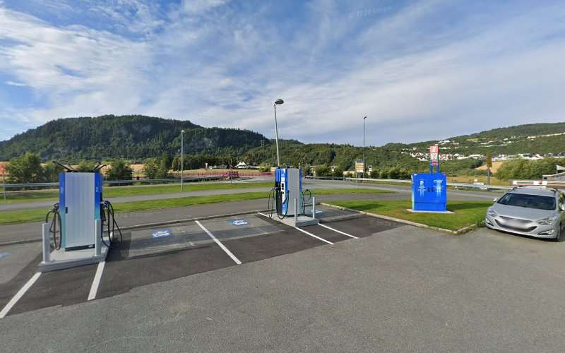 Mer Charging Station EV Charging Station at Sandavegen 3