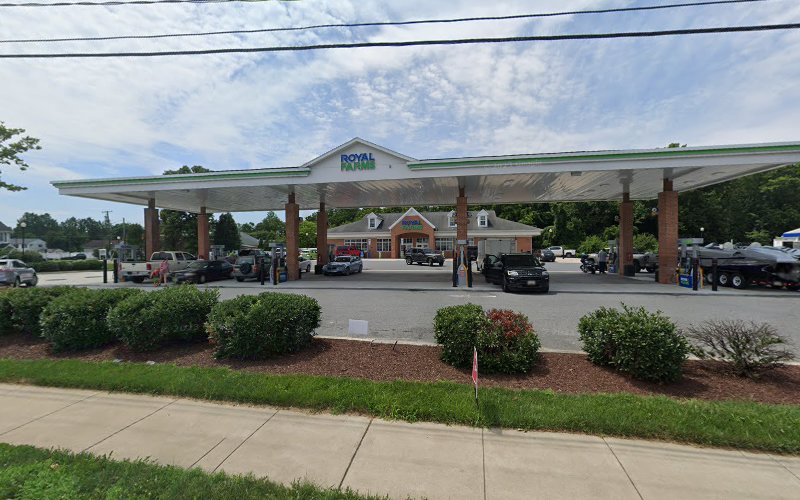 Blink Charging Station EV Charging Station at 115 N Bohemia Ave