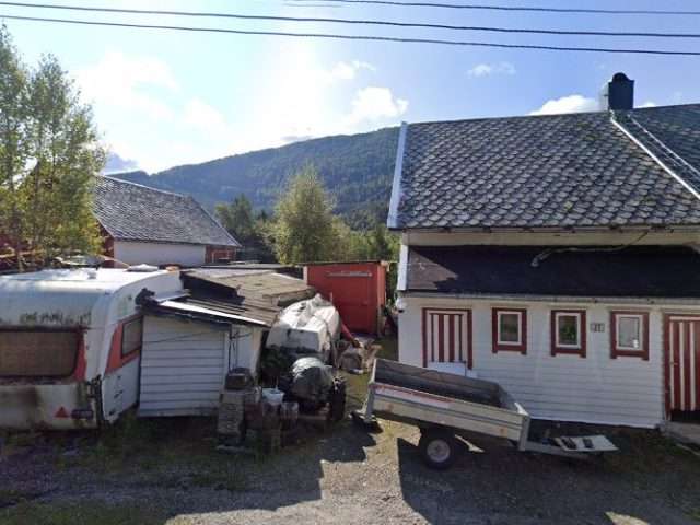 Fjordslottet Hotell Charging Station in Fotlandsvåg Norway 5283