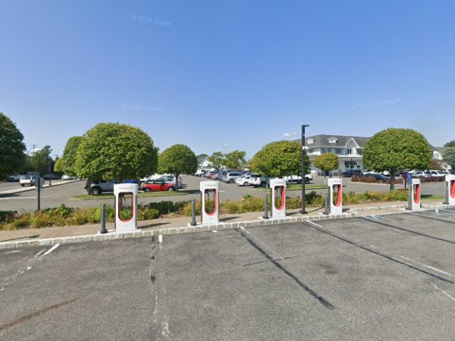 Tesla Supercharger in Hampton Bays New York