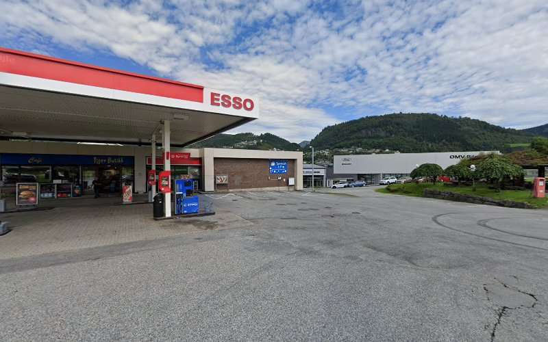 Øystese mekaniske verksted AS Charging Station EV Charging Station at Lundanes 2