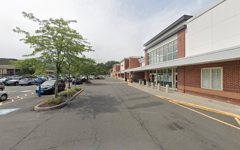 Shell Recharge Charging Station EV Charging Station at 125 Danbury Rd