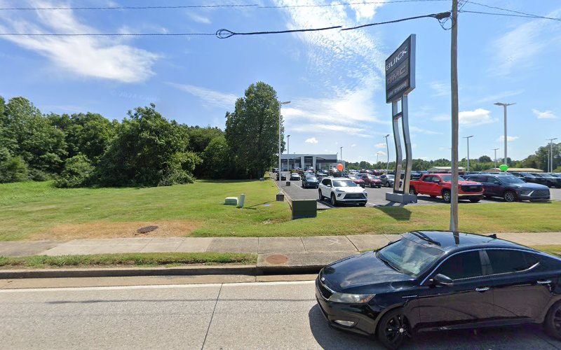 ChargePoint Charging Station EV Charging Station at 3300 Park Ave