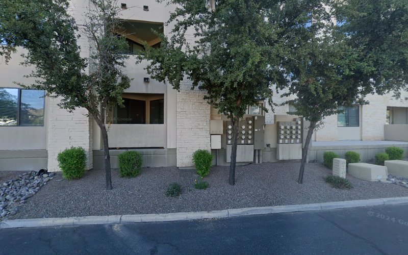 Blink Charging Station EV Charging Station at 7100 E Lincoln Dr