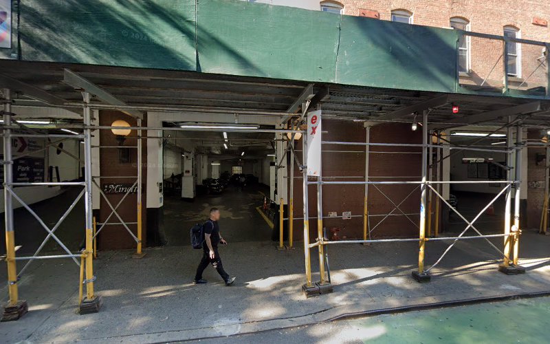 ChargePoint Charging Station EV Charging Station at 122 W 3rd St