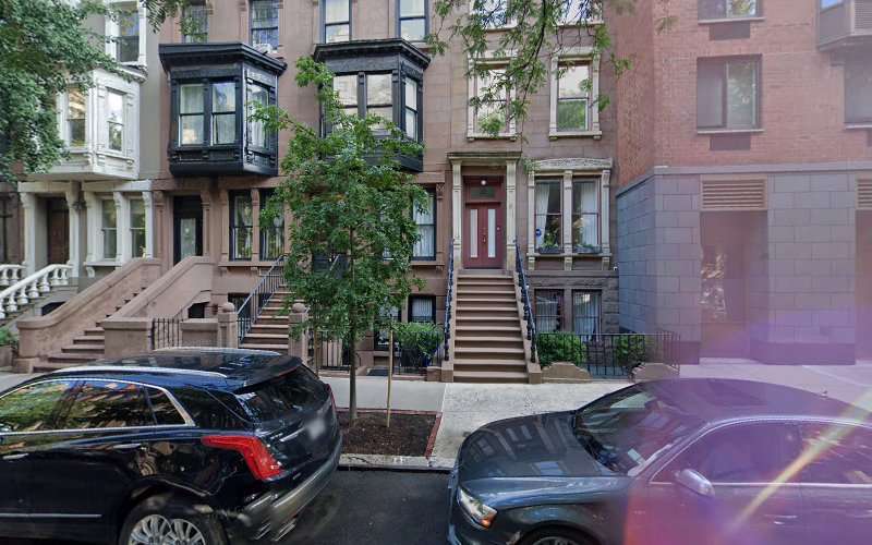 Blink Charging Station EV Charging Station at 115 E 87th St