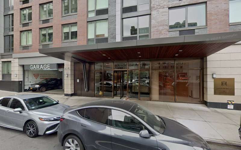 ViaLynk Charging Station EV Charging Station at 550 W 45th St