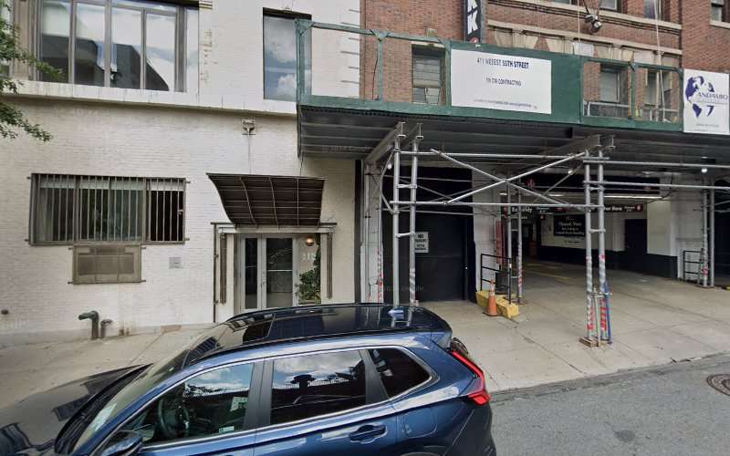 ViaLynk Charging Station EV Charging Station at 411 W 55th St