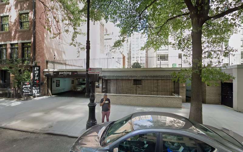 ViaLynk Charging Station EV Charging Station at 191 E 71st St