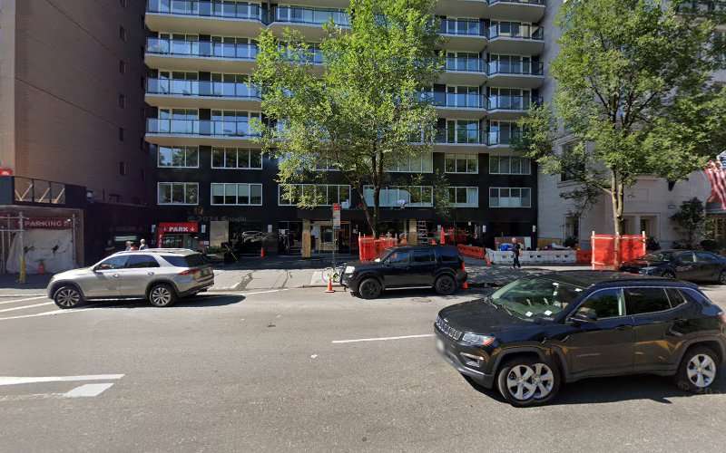 ViaLynk Charging Station EV Charging Station at 210 Central Park S