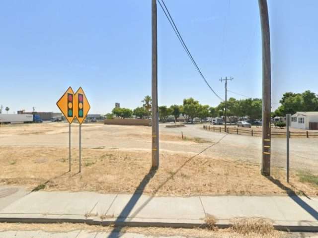 Tesla Supercharger in Dunnigan California