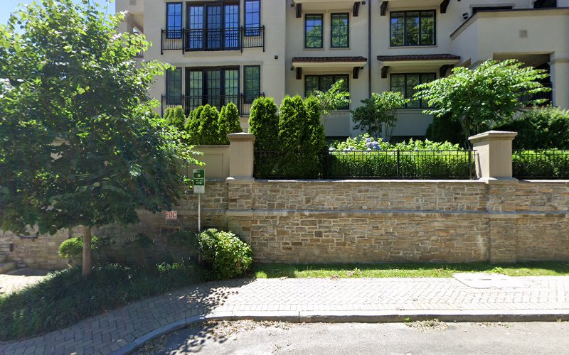 ChargePoint Charging Station EV Charging Station at 15 Kensington Ter