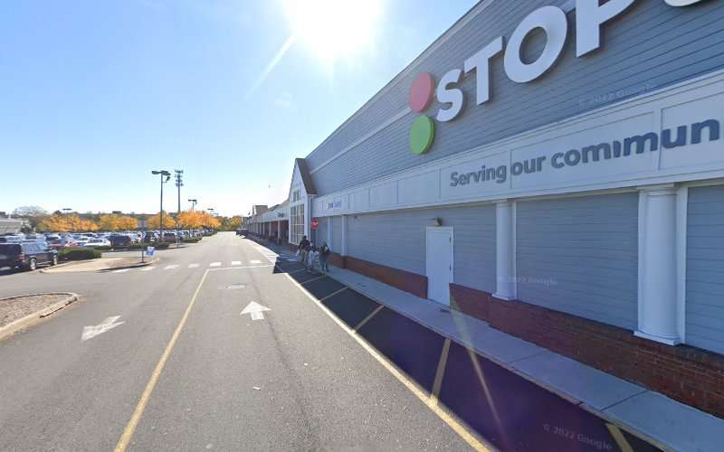Shell Recharge Charging Station EV Charging Station at 8 Franklin St