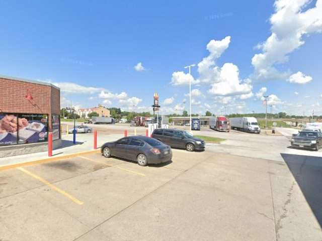 Shell Recharge Charging Station in Pevely Missouri