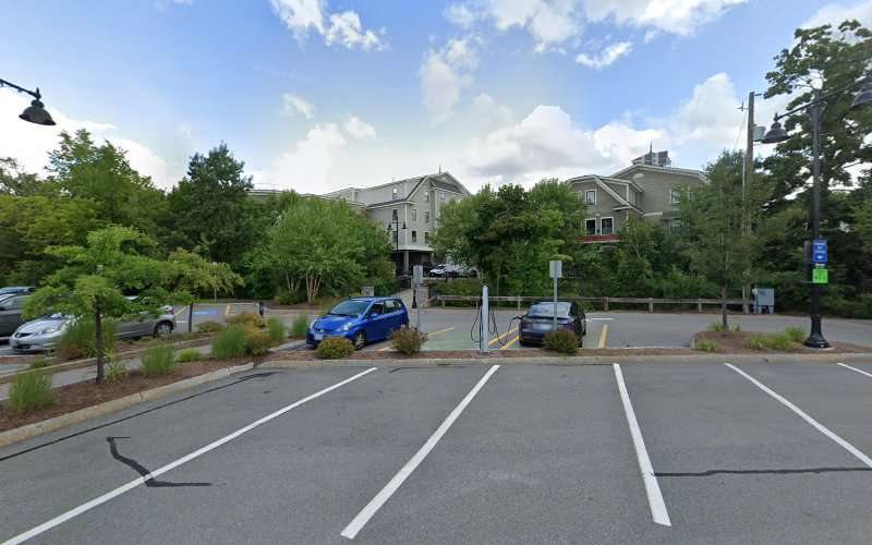 ChargePoint Charging Station EV Charging Station at Pettee Brook Lane