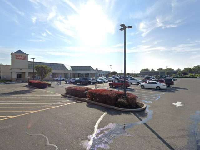 Shell Recharge Charging Station in Carle Place New York